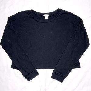 BOZZOLO Crop Top Light Weight Sweatshirt. Size Medium. Black.
